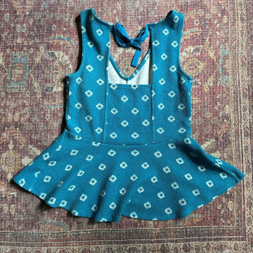Anthropologie Postmark Flynn Women’s medium Blue Peplum Top with White Pattern - Picture 7 of 7